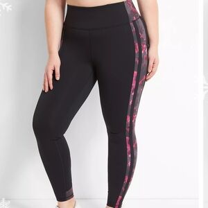 Livi Active Black Leggings with Pink Camo Accent